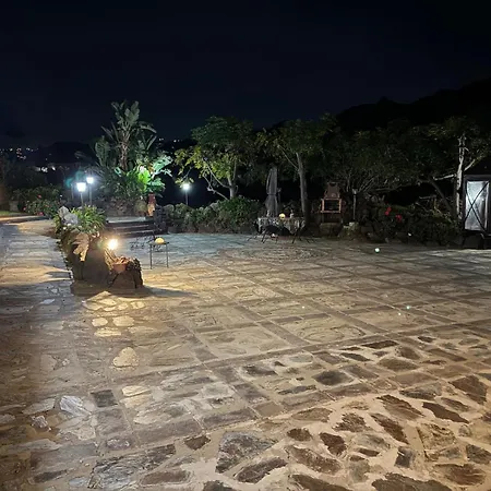 Apartment El Picacho In The Countryside 2 Km From The