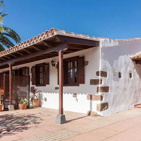 Apartment El Picacho In The Countryside 2 Km From The