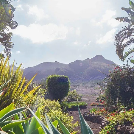 El Picacho In The Countryside 2 Km From The Apartment Tejina