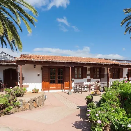 Apartment El Picacho In The Countryside 2 Km From The