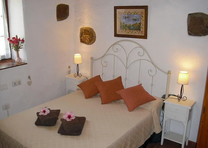 El Picacho In The Countryside 2 Km From The Apartment Tejina