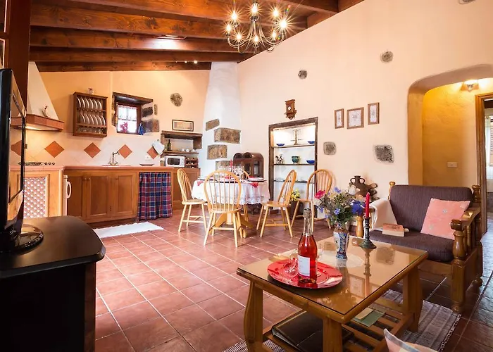 Apartment El Picacho In The Countryside 2 Km From The